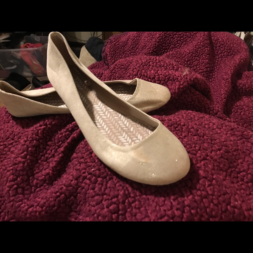 Gold flats